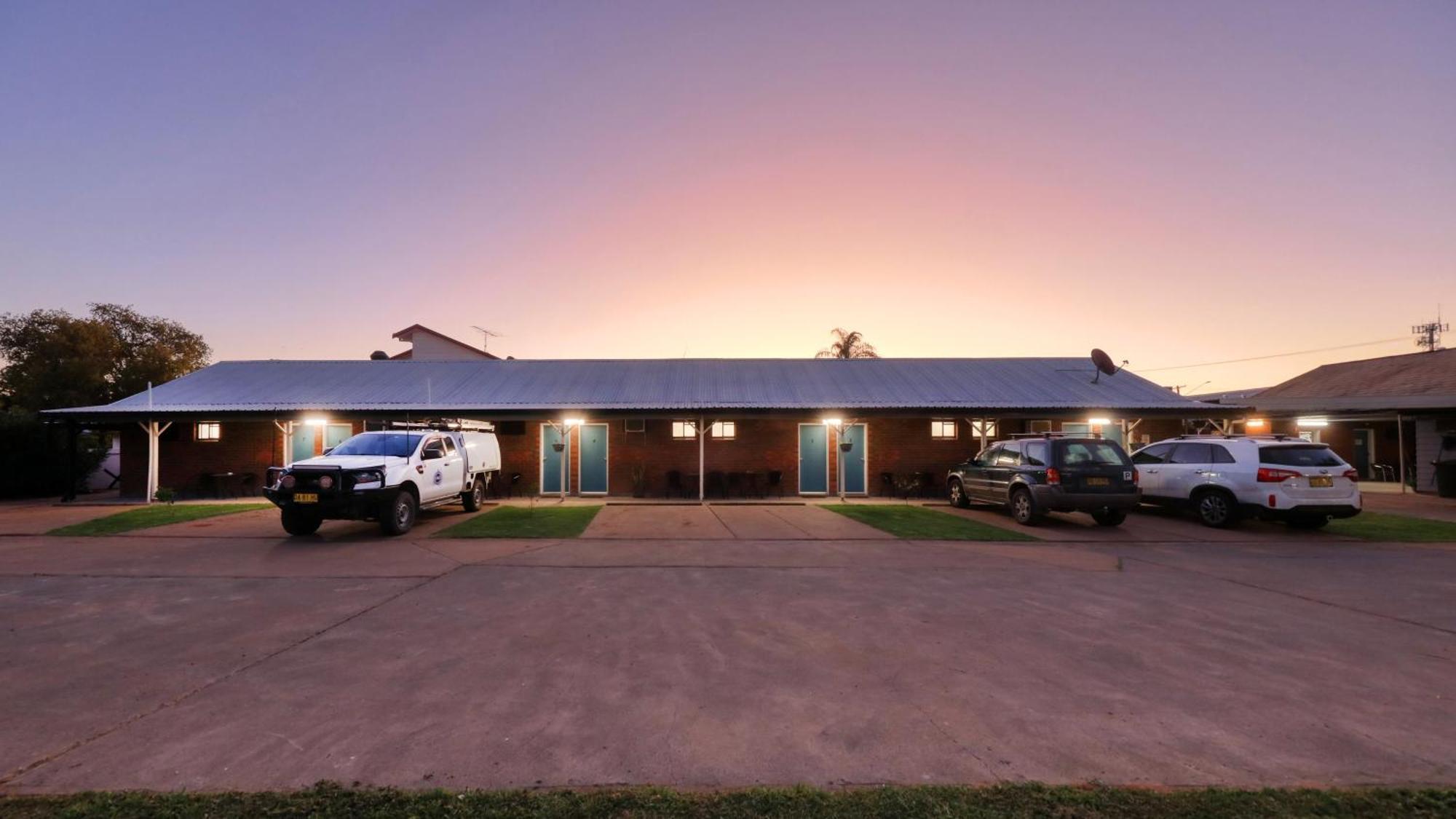 The Major Mitchell Motel Bourke Extérieur photo