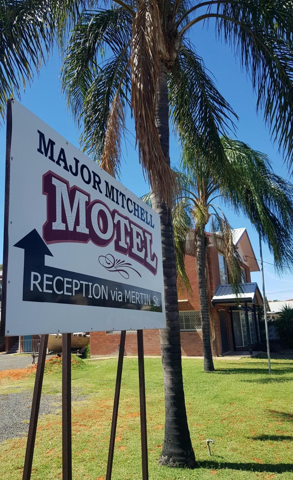 The Major Mitchell Motel Bourke Extérieur photo